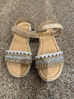 Steve Madden Girls Beige Tan Embellished Sandals